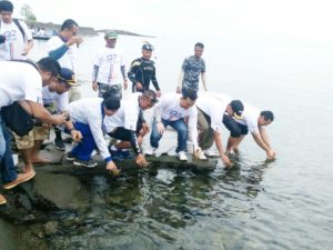 Peringati HUT ke 122, BRI Sikka Gelar Acara bersama Lanal Maumere