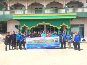 Sat Binmas Polres Bukittinggi Dan Satpam Gelar Bakti Sosial Bersihkan Masjid
