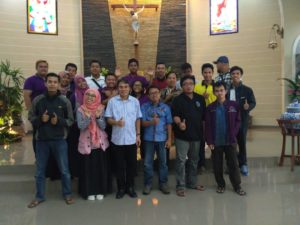 Toleransi Umat Beragama, Komunitas Gus Durian Kunjungi Gereja