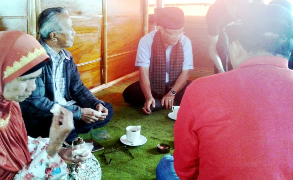 Indra Catri, Puisi dan segelas Kopi Organik Marapi di Istana Rakyat