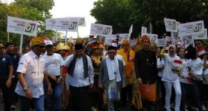 Capres-Cawapres Diarak Keliling Monas, Tim Prabowo Sepi Pendukung