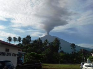 Gunung Kerinci Erupsi, Abunya Sampai ke Solok Selatan Sumbar
