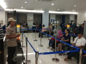 Bidhumas Polda Kalteng Ajak Karyawan Dan Nasabah Bank Bijak Bermedsos