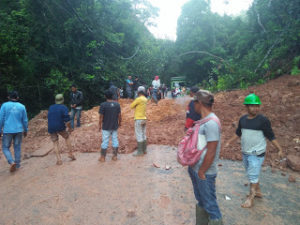 Longsor di Km 25 Kolok 9, Ganggu Lalin Sumbar – Riau