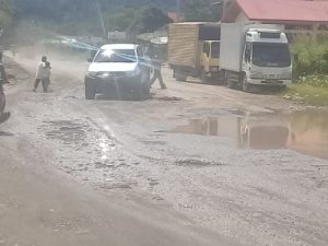 Liburan? Hati-hati, Jalinsum di Sijunjung Banyak Rusak