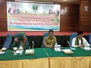 Gubernur Sumbar : Pakaian Perempuan Minangkabau Menutup Aurat