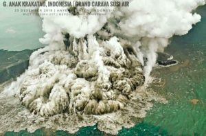 Breaking News: Mulai Kamis Pagi Ini, Status Gunung Anak Krakatau Naik Jadi Level Siaga