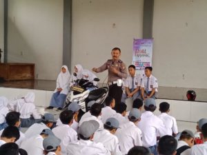 Polres Pandeglang Tingkatkan Sosialisasi Tertib Lalulintas Kepada Siswa