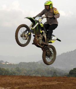 Polres Tanah Datar Gelar Motorcross Salurkan Bakat Generasi Muda