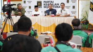PKS Janji Perjuangkan 3 Tuntutan Ojol