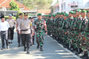 TNI POLRI Laksanakan Apel Pergeseran Pasukan Pam TPS Pemilu 2019