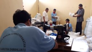 Mekirik “Linkaber” Bantal Sintetis Produksi Lapassus Sawahlunto