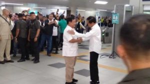 Akhirnya, Jokowi – Prabowo Berpelukan