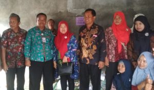 Usaha Ekonomi Produktif Keluarga Miskin, Sarana Pemerintah Kabupaten Dalam Mengentaskan Kemiskinan