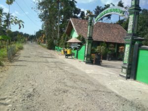 Tak Dapat Tanggapan Dari Dinas PU Bina Marga, Lurah dan Masyarakat Geram