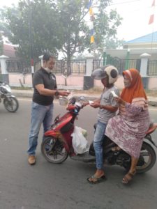 KMG Biro Kalteng Bagikan Masker Gratis