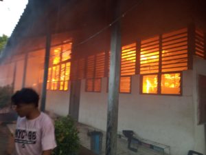Heboh.. SMP Negeri I Tanjungbalai Terbakar