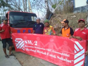 SRC Salurkan Bantuan Droping Air Untuk Korban Kekeringan