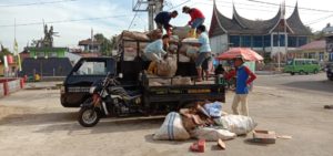 Sulap Sampah Jadi Rupiah, Menko PMK Apresiasi Nagari Situjuah Batua