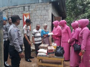 Jamaah Masjid Al Waliyu Polres Sawahlunto  Kumpulkan Infaq Bantu Kaum Duafa dan Anak Yatim