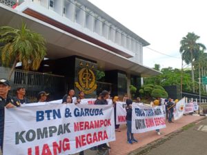 Dewan Pimpinan Pusat BPKP Demo Kejaksaan Agung RI