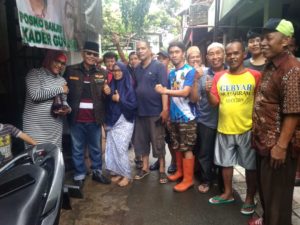 Pasca Banjir, Kader Gusdur Berbagi Untuk Warga