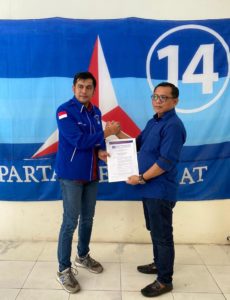 Dede Pasarela Jabat Plt Ketua DPC Partai Demokrat Solok Selatan