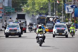 Tiga Water Canon Basahi Kota Bukittinggi dengan Disinfektan