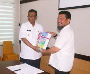 Serahkan LKPD 2019 ke BPK RI, Gusmal : Pemkab Solok Optimis Kembali Raih WTP
