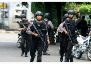 YLBHI Sebut Polisi Langgar Hukum Bubarkan Massa Kala Corona