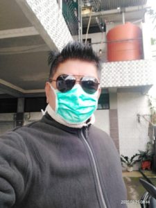 Pemerintah Wajibkan Seluruh Warga Memakai Masker Saat di Luar Rumah
