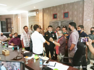 Covid-19 ; Tuntut Pemkab Transparan, LSM Geruduk DPRD Meranti