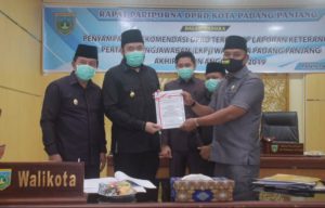 127 Rekomendasi DPRD Buat  LKPJ Wako Padang Panjang