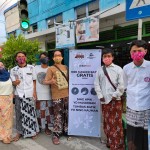 Bagikan Masker Batik, Upaya Meningkatkan Daya Beli di Kampung Batik Kauman Pekalongan