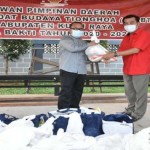Warga Tionghoa Kabupaten Kubu Raya Terdampak Pandemi Covid-19 Dapat Bantuan