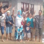 Banjir Bandang Hantam Lengayang Pessel, Relawan Fakhrizal Genius Umar Awali Salurkan Bantuan