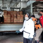 Tagana Kemensos Dirikan Dapur Umum Lapangan untuk Korban Banjir  Bandang Jember