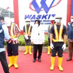 Menteri Sosial Antarkan PPKS untuk Bekerja di PT Waskita Karya