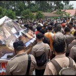 Warga Rantau Pandan Demo Terkait Polemik Tambang Batu Bara