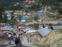 Menang Perdata Rp 100 M dari Haris Azhar, LBP Berikan kepada Rakyat Papua