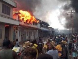 Kerusuhan Anti-Cina Meledak, Ratusan Toko Dibakar di Solomon