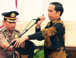 Sindir Kapolri, Politisi Demokrat: Udah Mulai Tertular Jokowi Juga