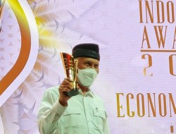 Dinilai Sukses jadi Pilot Project Ekonomi Syariah, Mahyeldi Raih Indonesia Award