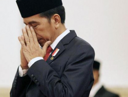Jokowi di Bawah Lima Tekanan Berat