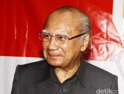 Profesor Emil Salim Berucap Alhamdulillah Saat Presiden Jokowi Cabut 2000 Izin Tambang Batu Bara dan Mineral