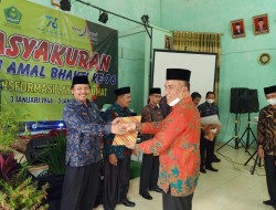 Hari Amal Bhakti Ke-76, MTsN 4 Liko Sumbar Terima Piagam Penghargaan