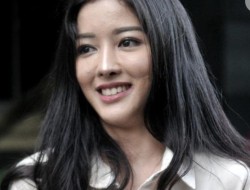 Sempat Diisukan Jadi Simpanan Mantan Bos Garuda Indonesia, Mantan Pramugari Itu Terima Uang Korupsi