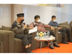 Negara, Propinsi dan Tiga Bupati Sepakat Selamatkan Danau Singkarak dan Maninjau