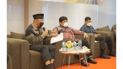 Negara, Propinsi dan Tiga Bupati Sepakat Selamatkan Danau Singkarak dan Maninjau