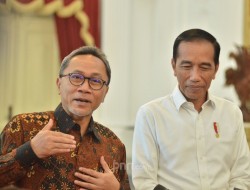 Sudah Tiga Ketum Parpol Minta Pemilu 2024 Ditunda, Zulhas: Survei Tingkat Kepuasan Kinerja Jokowi Tinggi Sekali